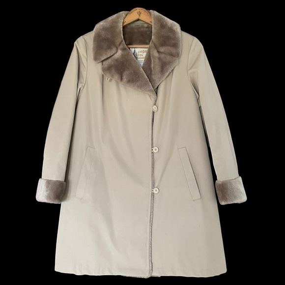 London Fog faux-fur lined tan vintage trench coat in size 10 M - Picture 2 of 11